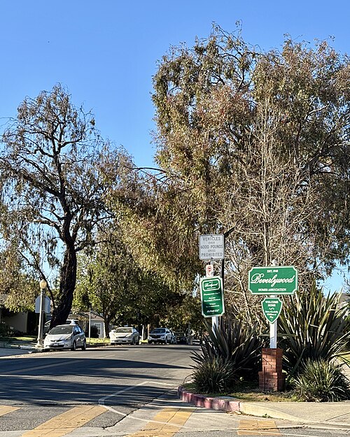 Beverlywood neighborhood sign in Los Angeles.