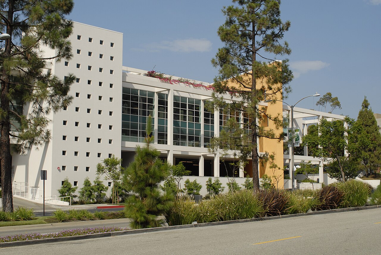Peninsula Center Library exterior and landscaping in Rolling Hills Estates.