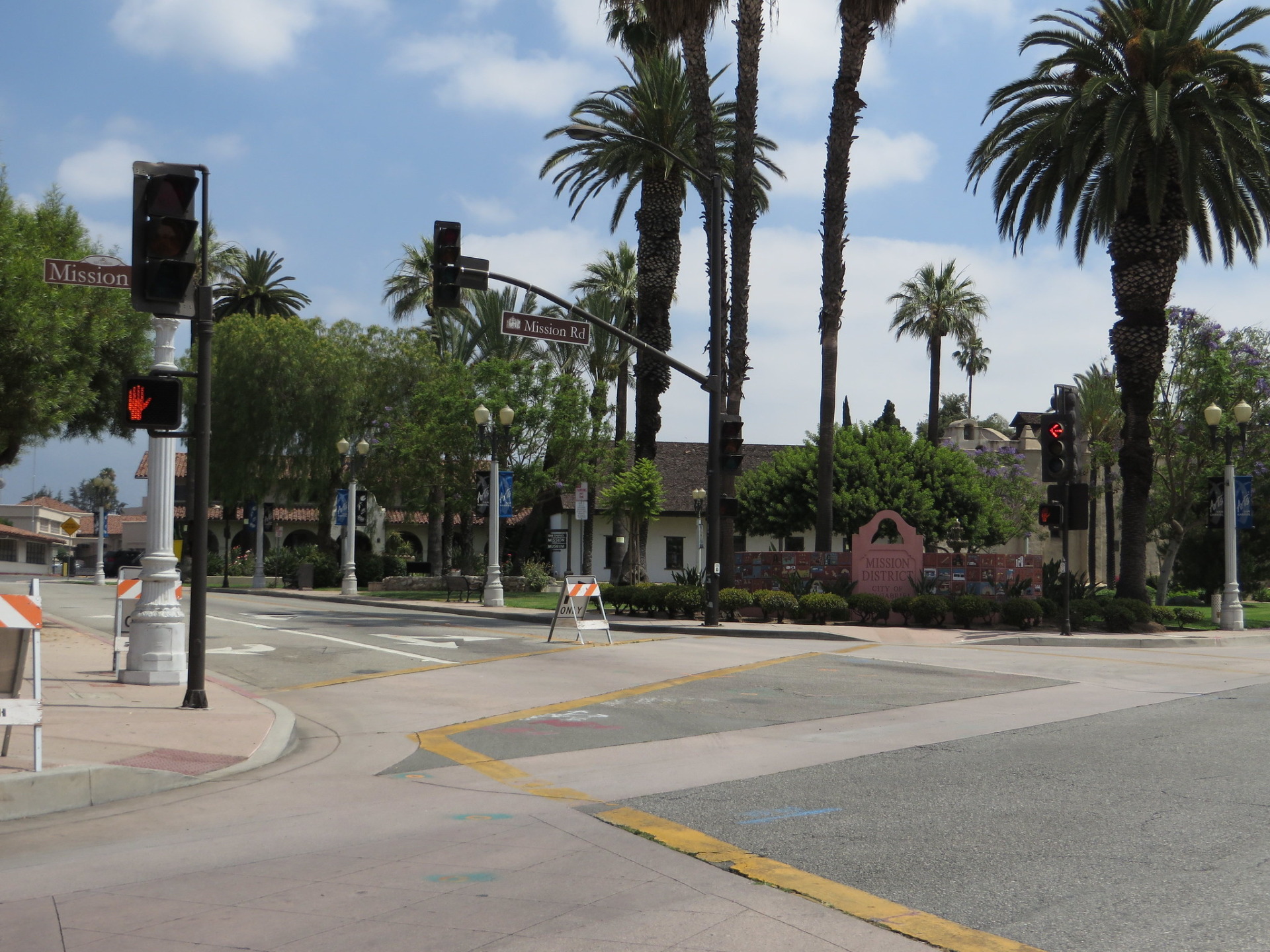 Palm-lined Mission District intersection in San Gabriel